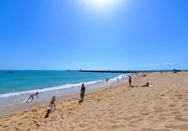 Vilamoura Beach