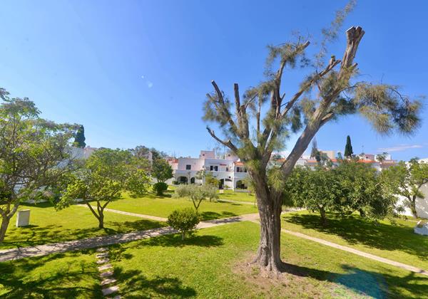 Communal Gardens For Villa Cove Vilamoura