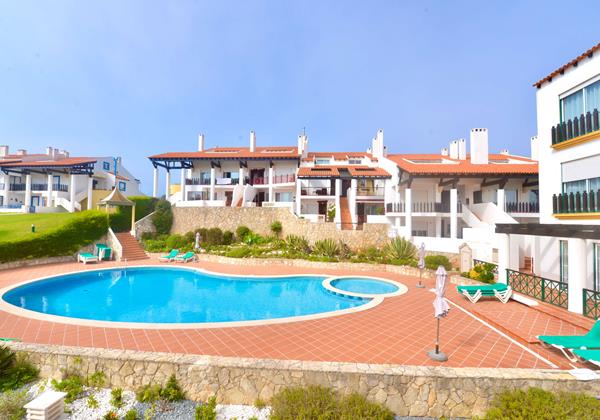 View From Rear Balcony Apartment Blue In Sao Martinho Do Porto