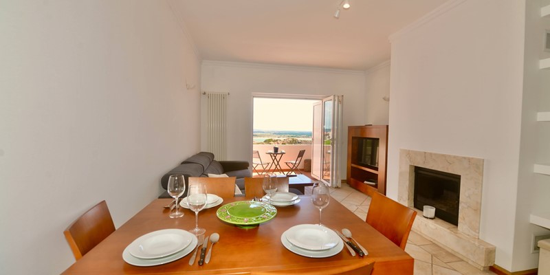 Dining Area Of Apartment Catamaran Holiday Home In Sao Martinho Do Porto Portugal