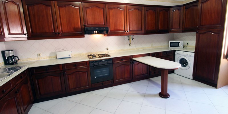 Large and well equipped kitchen in apartment in Vilamoura