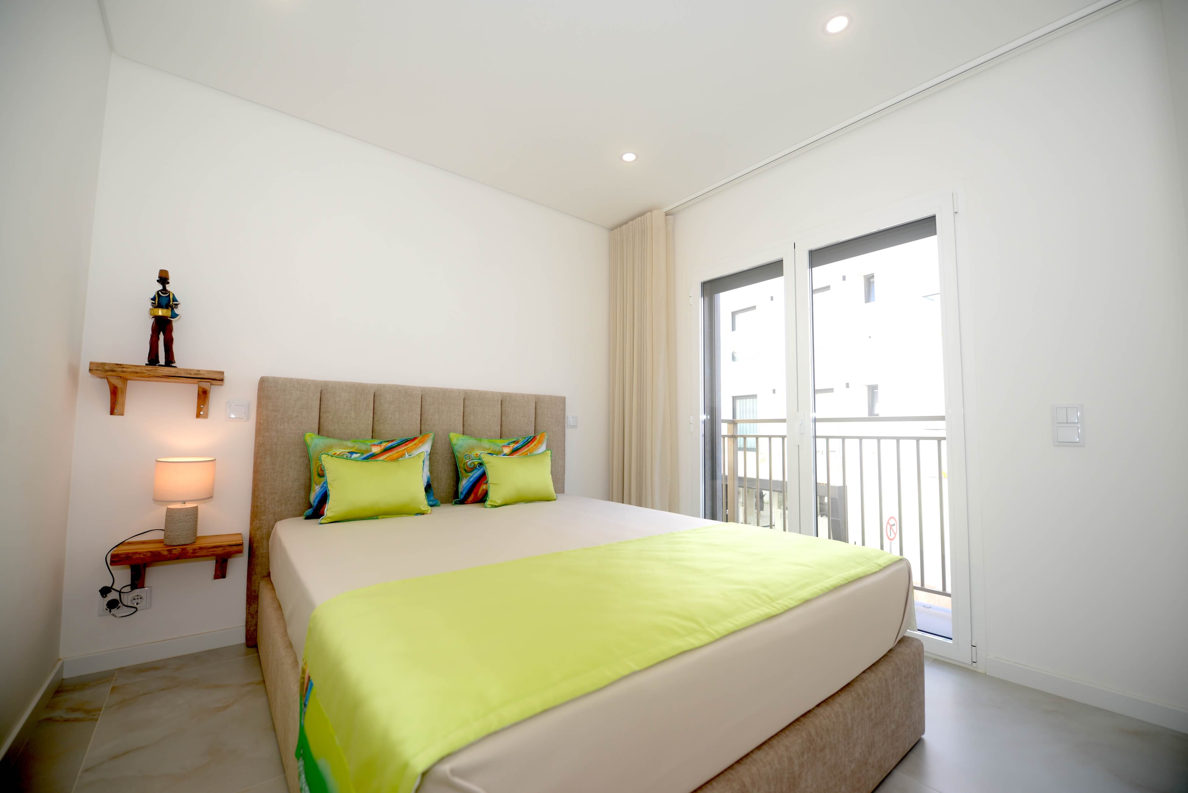 Oro & Nero: Arte Home