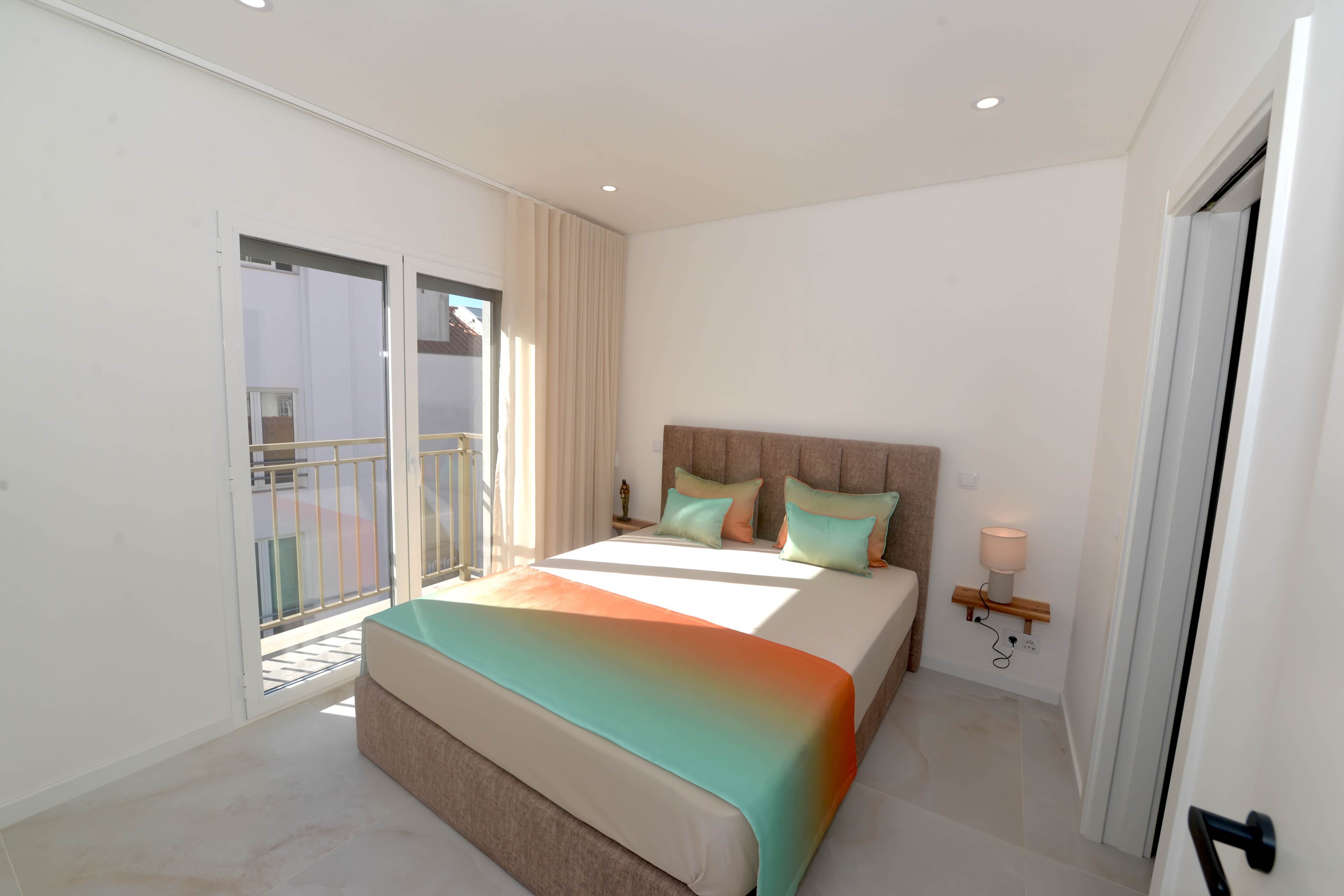 Oro & Nero: Encantos Home