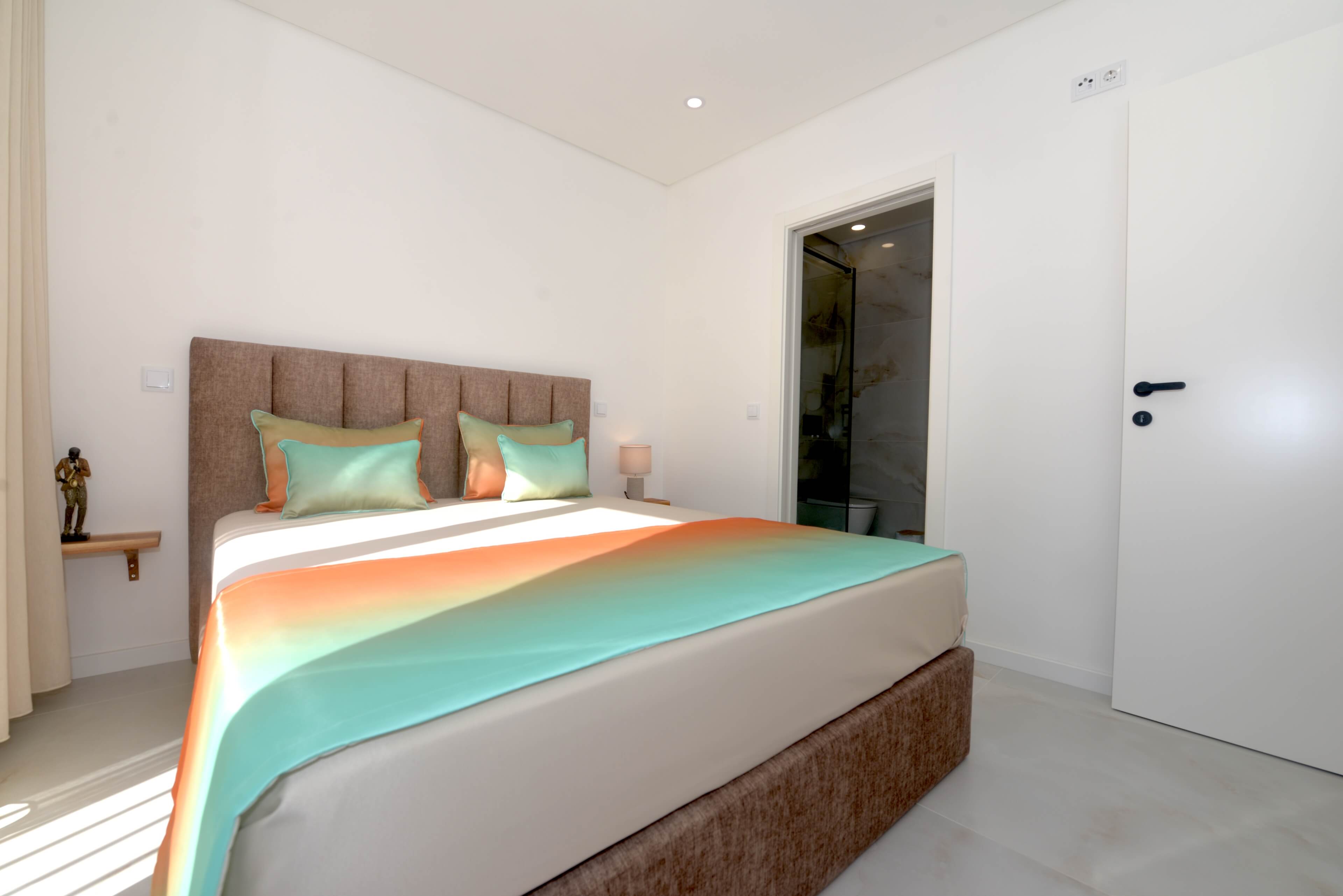 Oro & Nero: Encantos Home