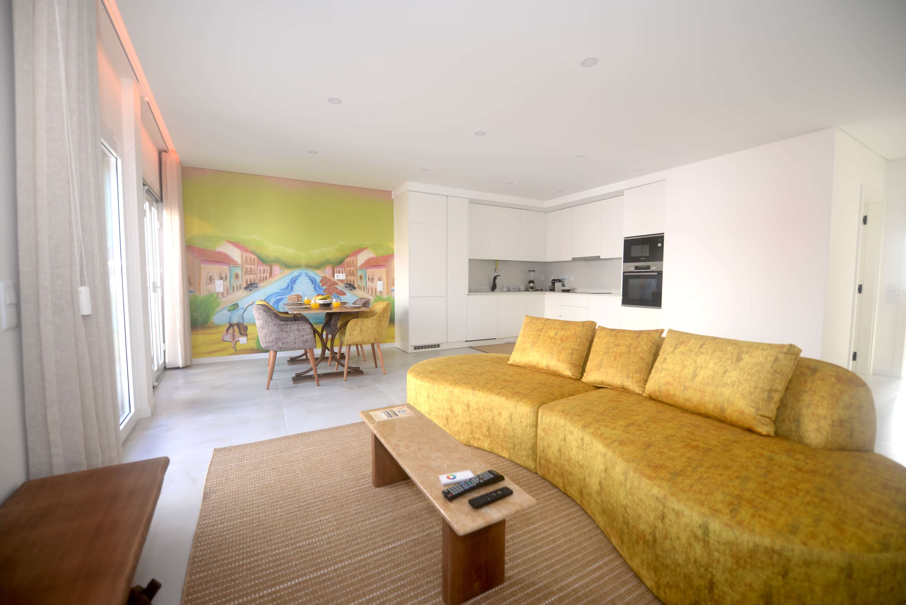 Oro & Nero: Encantos Home