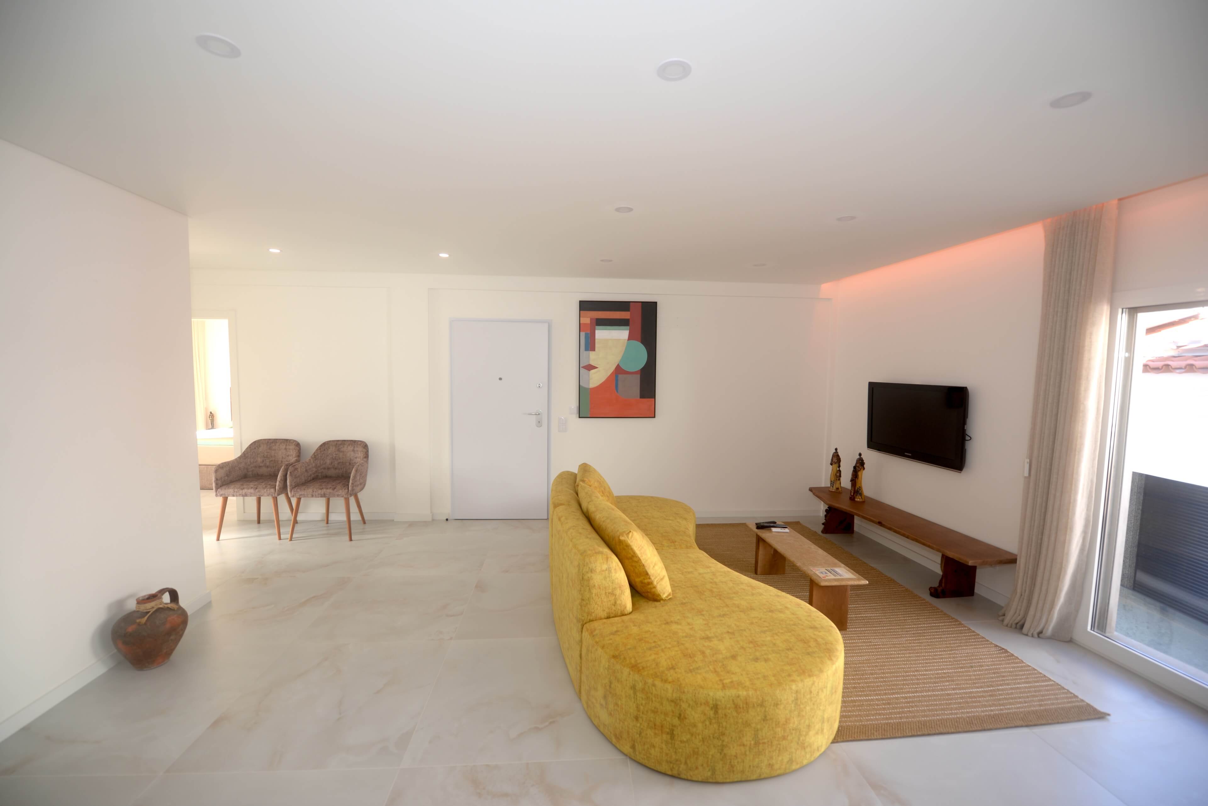 Oro & Nero: Encantos Home