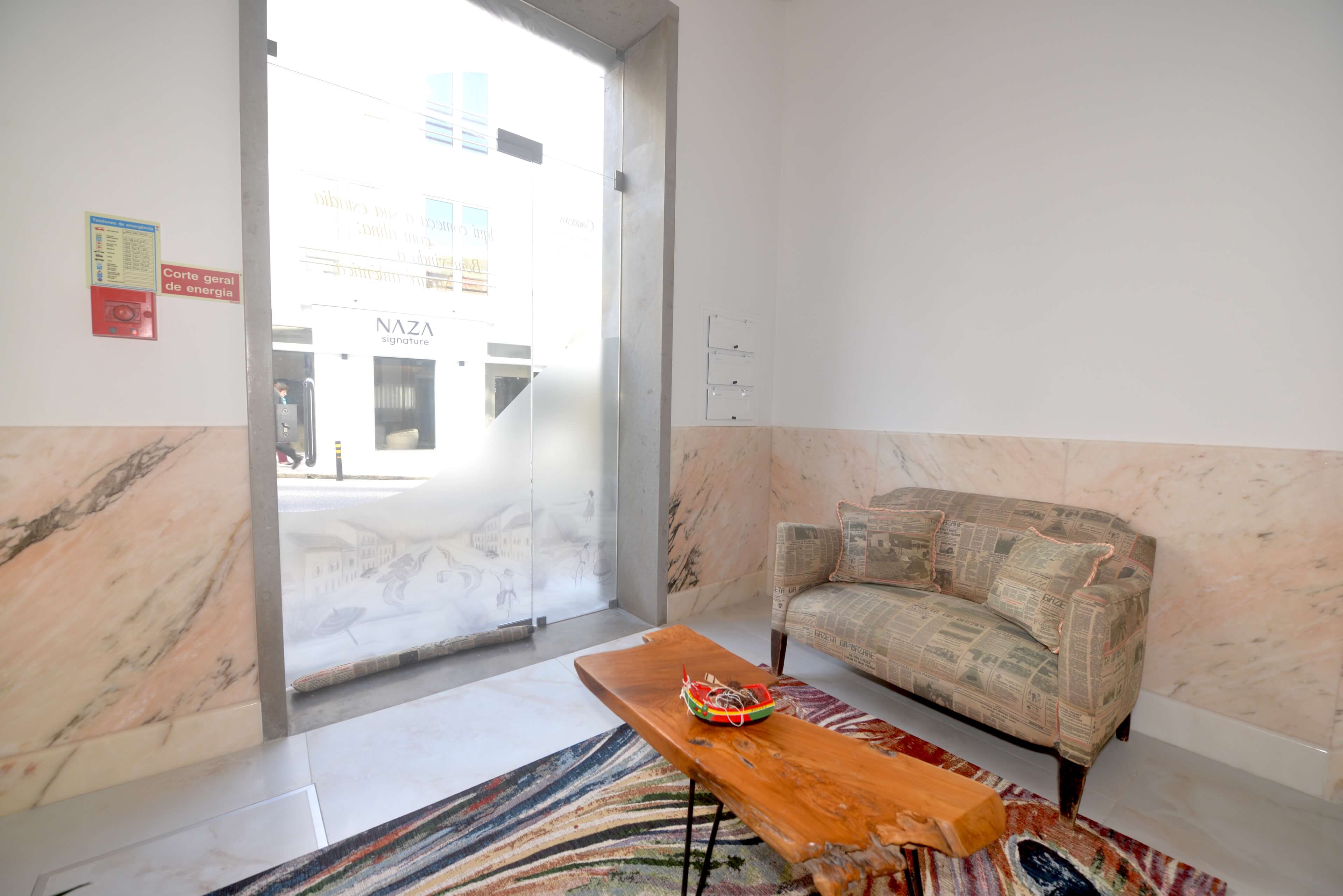 Oro & Nero: Arte Home