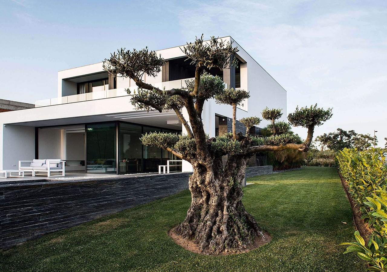 Private garden in magnificent Villa in Vilamoura