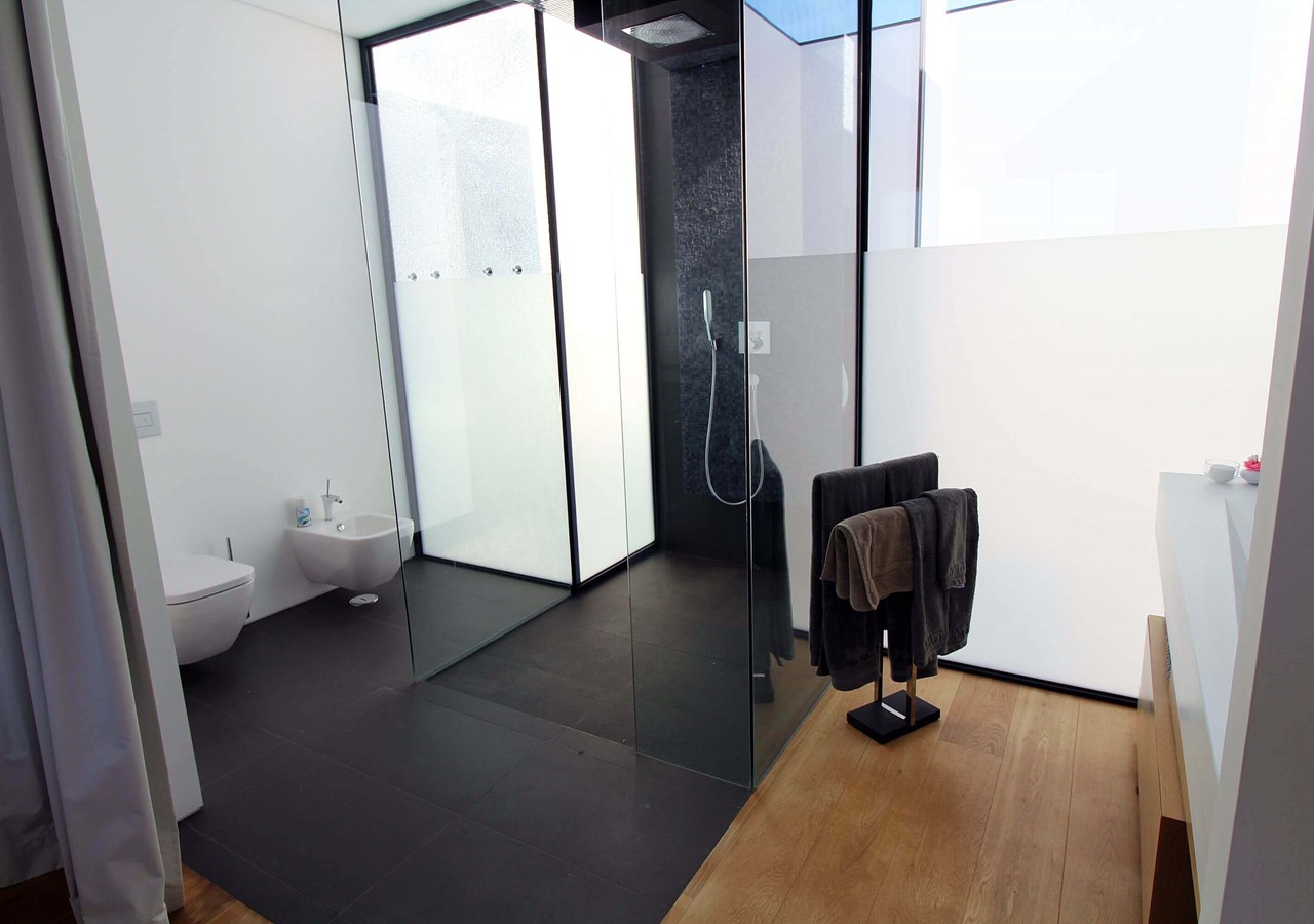 En-suite bathroom