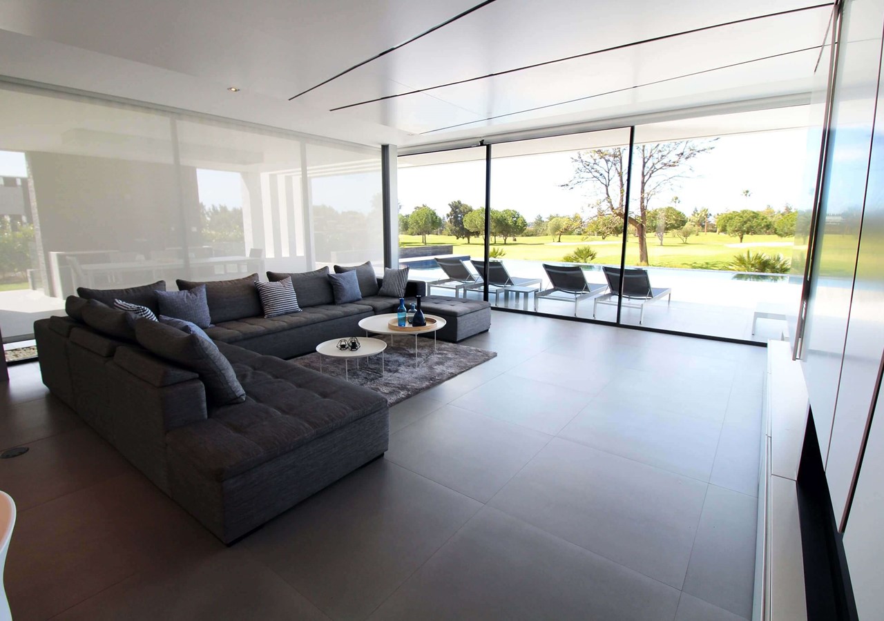 Large lounge with Wi-Fi