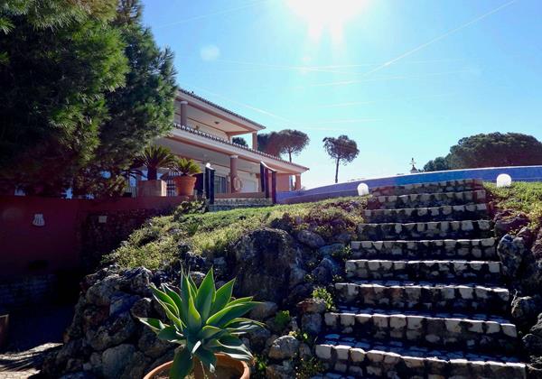 Private path to the beach