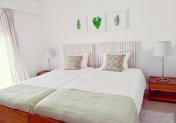 Twin bedroom in Vilamoura holiday home