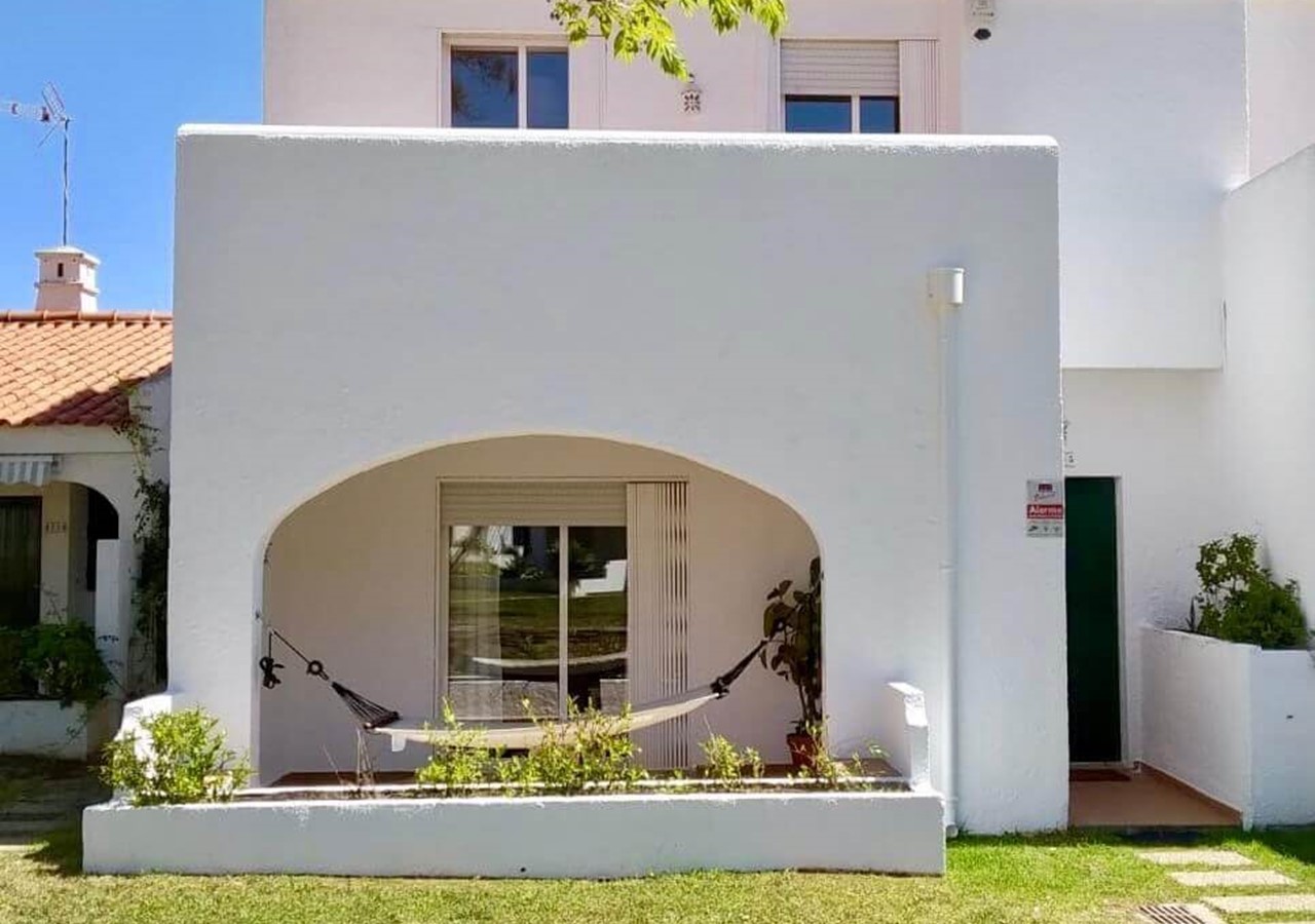 Front view of Villa Cove