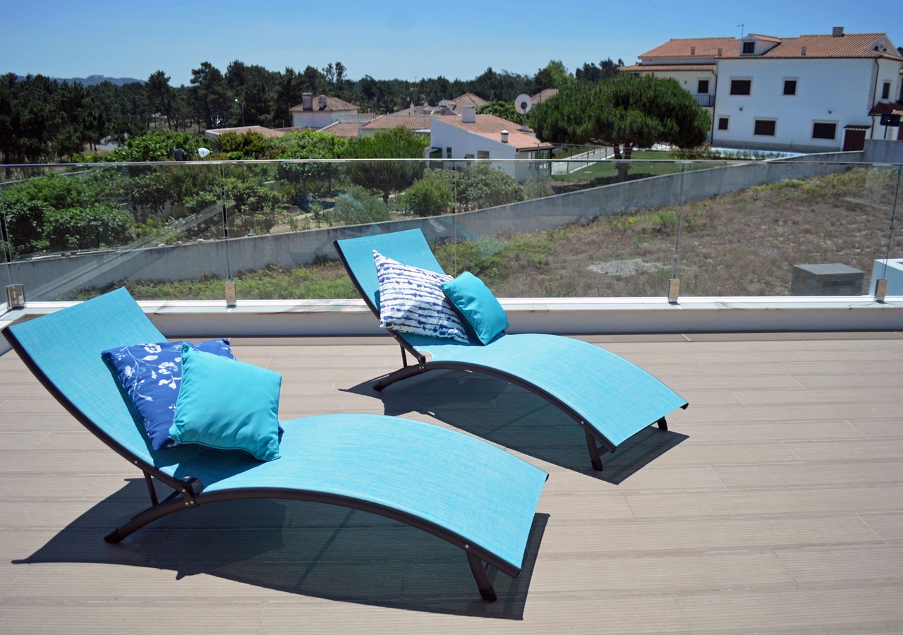 Large balcony with view over the private pool