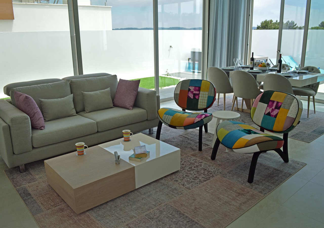 large living area in Salir do Porto villa