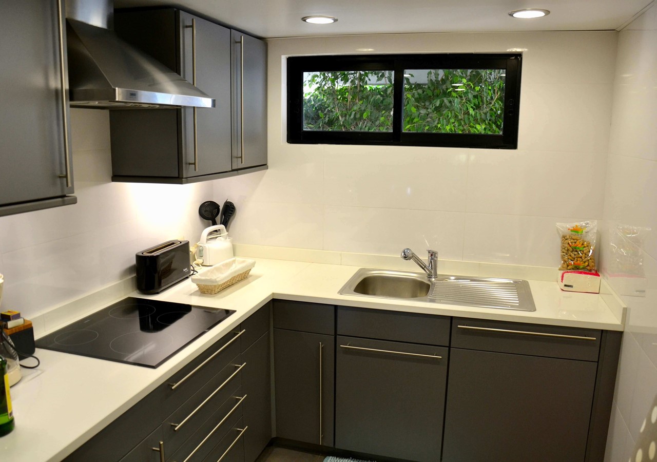 Fully equipped kitchen