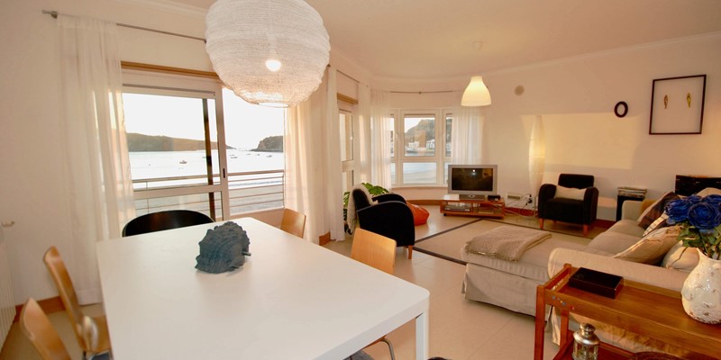 Lounge With Amazing View Over The Bay