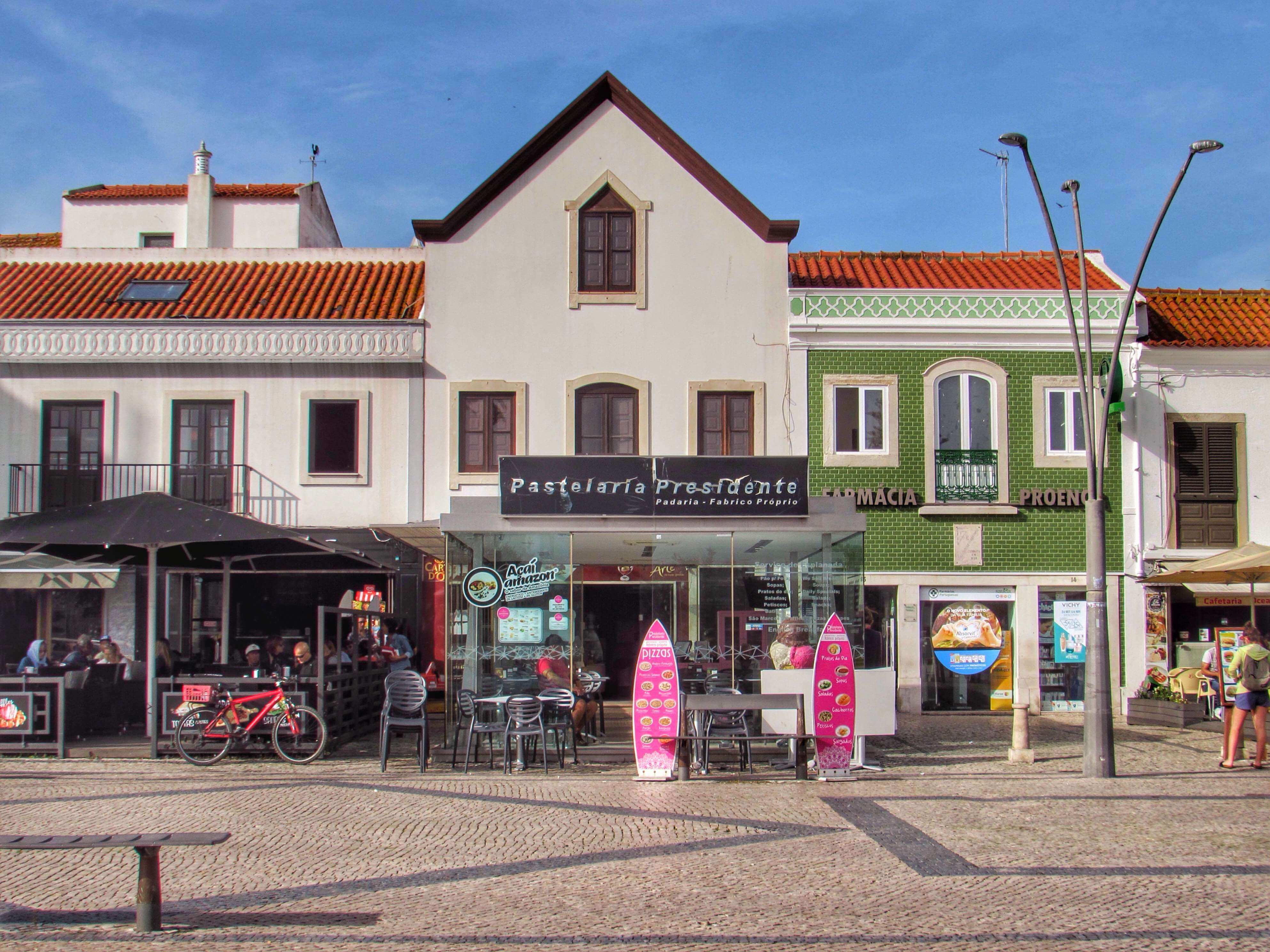Town Center Bars And Cafes Peniche 