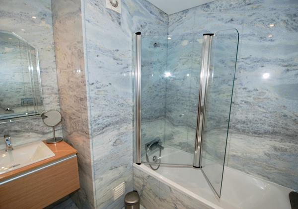 En Suite Bathroom Of Twin Room