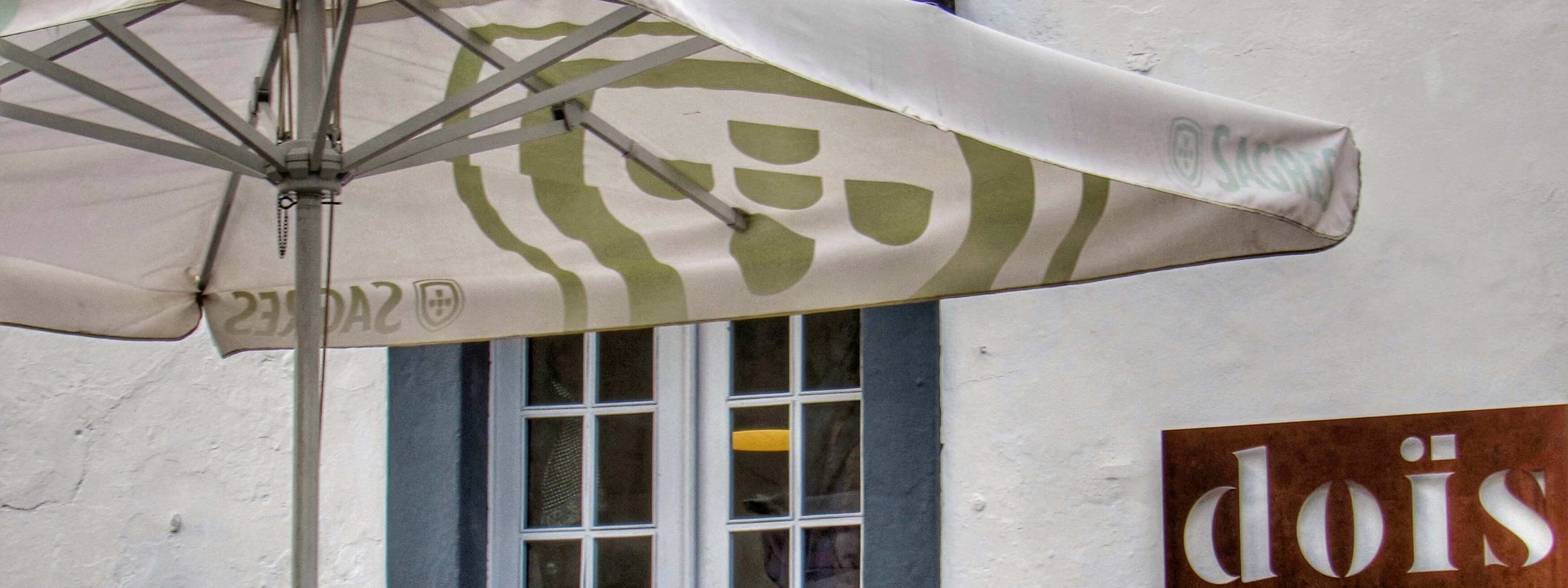 Dine At Dois Petiscos