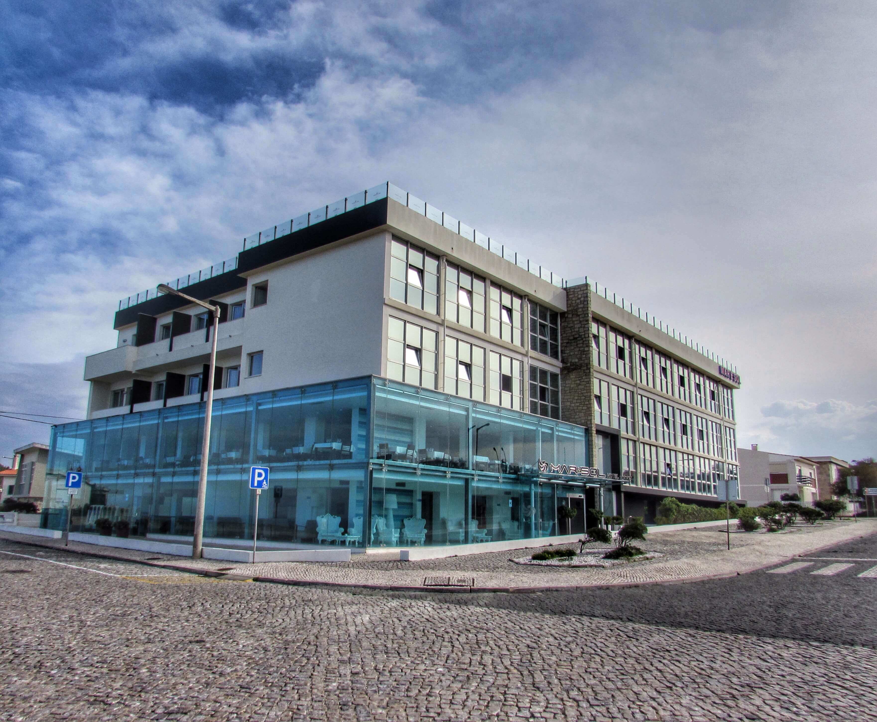 Sunset Cocktails At Mar And Sol Hotel