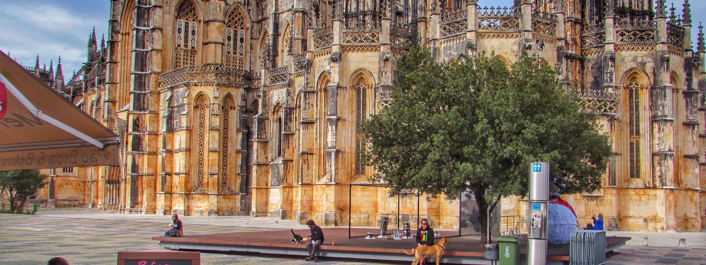 Mercado For Quick Lunch In Monastery Of Batalha Square