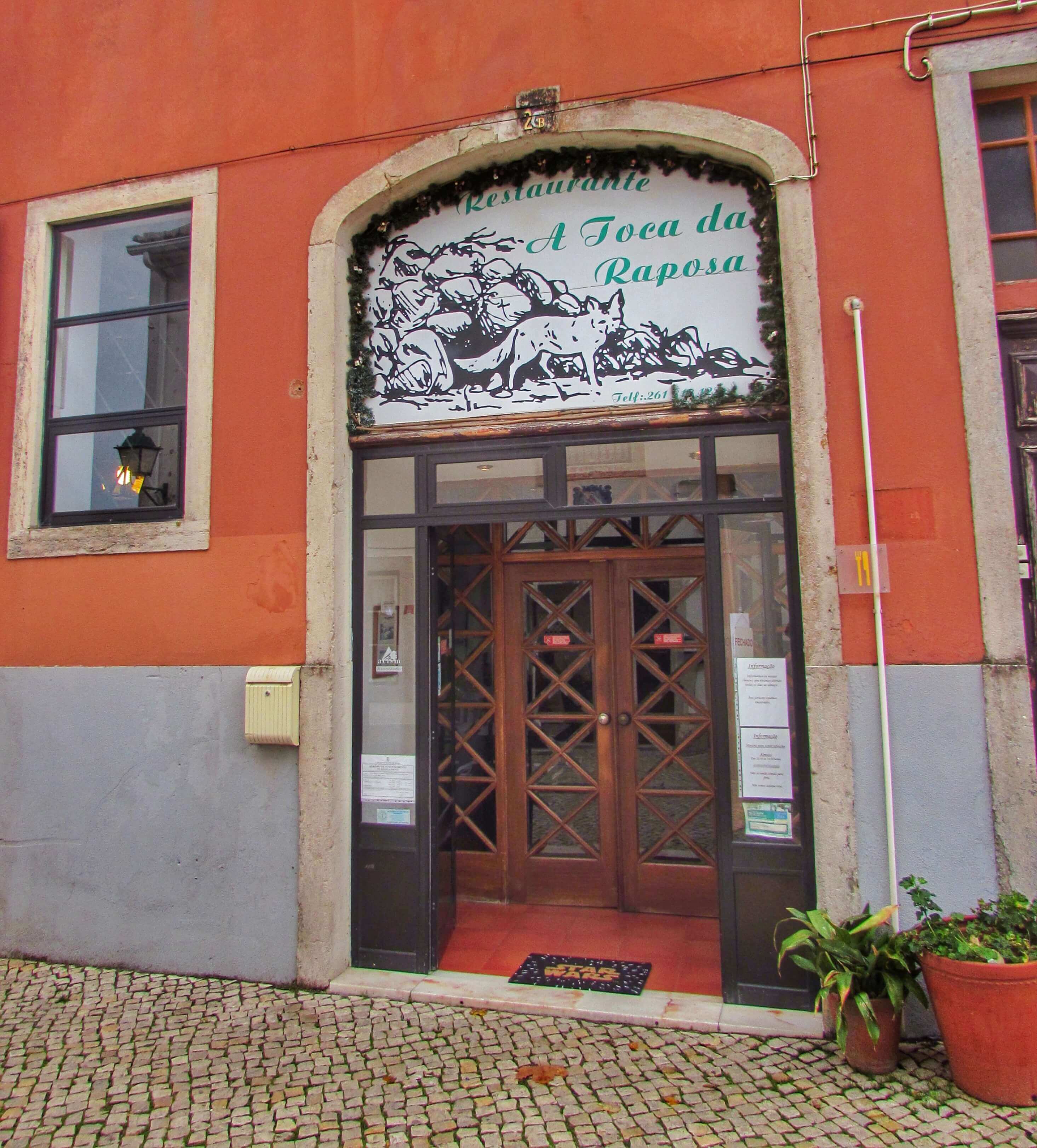 Dine Family Style At A Toca Da Raposa In Mafra