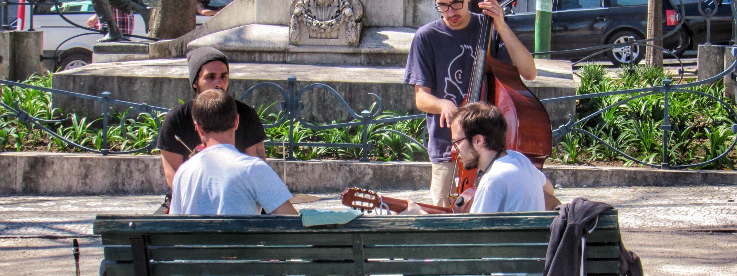 Great Neighborhood Bars In Lisbon