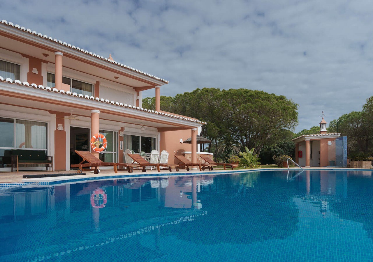 Wonderful pool in villa in Vilamoura