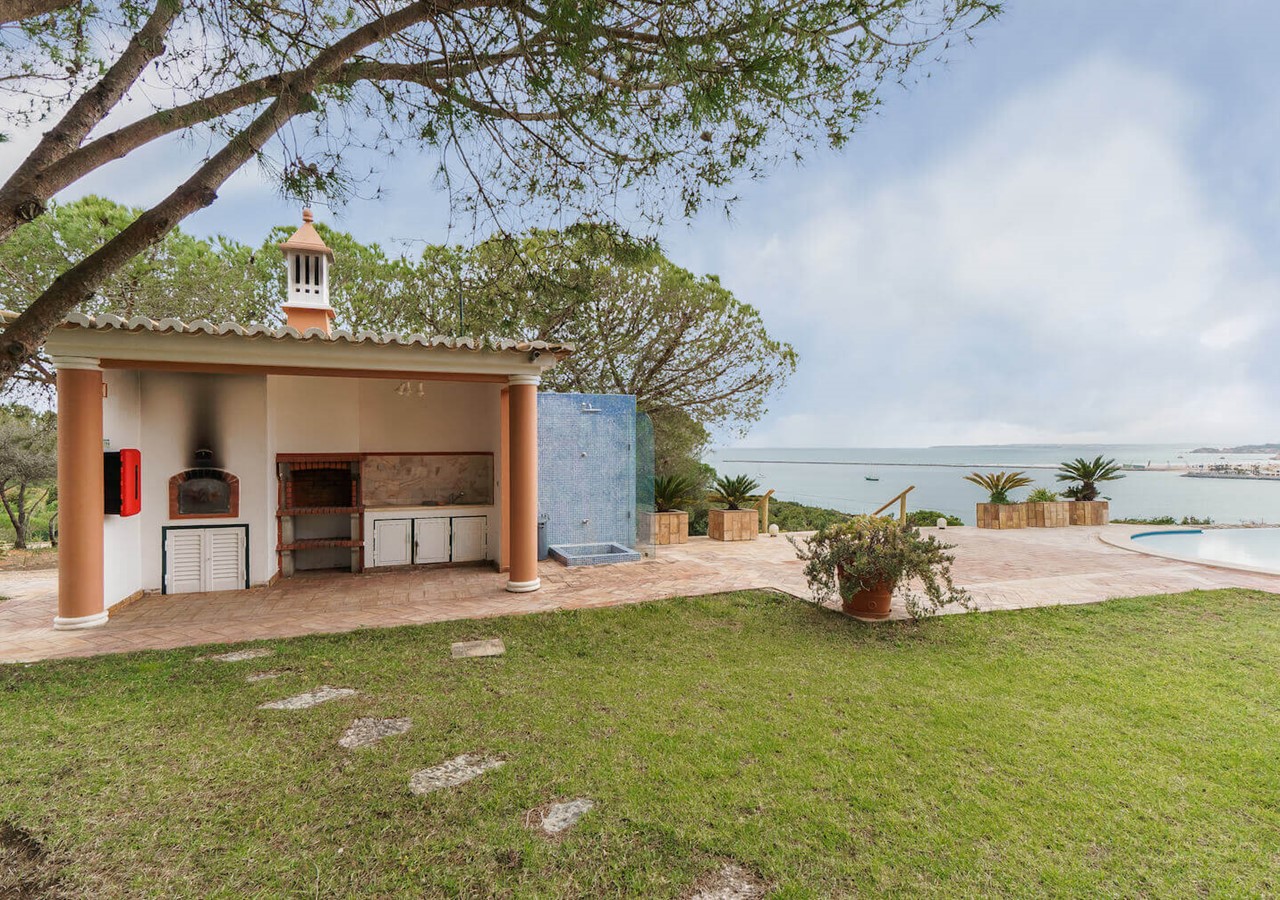 Villa Monte Bela Vista gardens