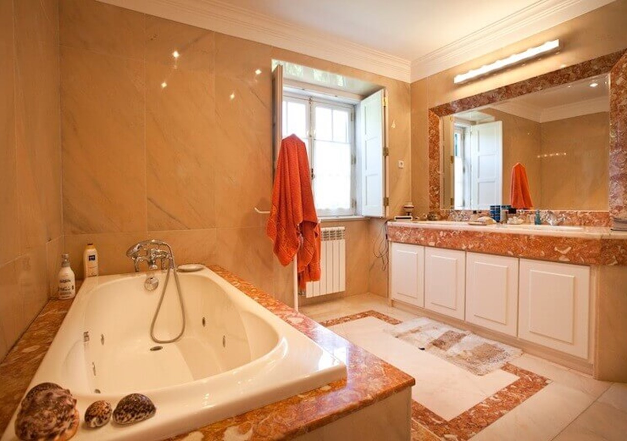 Large bathroom