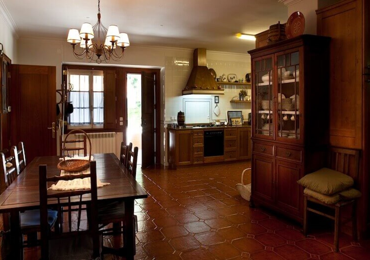 Large and well equipped kitchen
