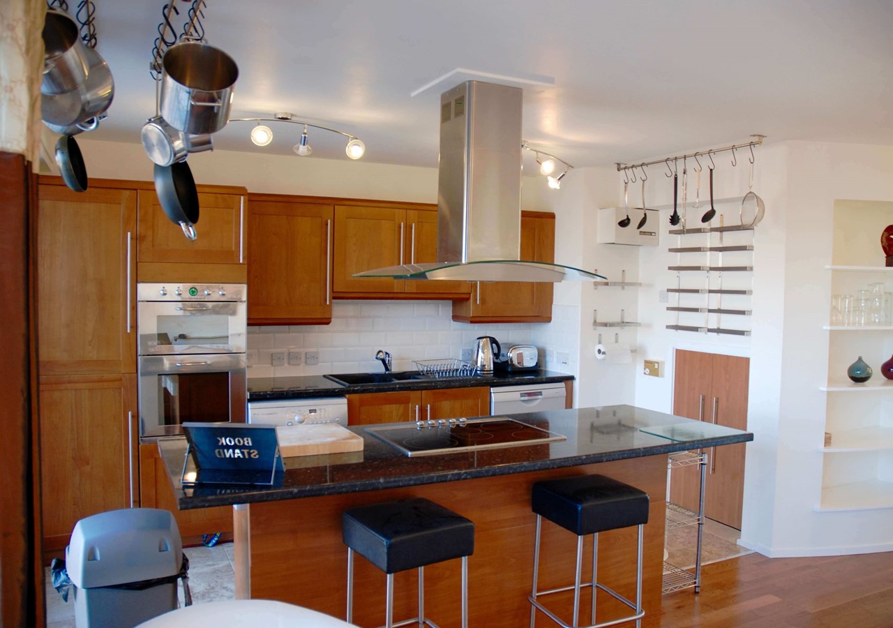 Well equipped kitchen