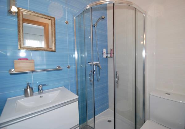 En Suite Shower Room
