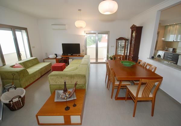 Large Living Area With Free Wi Fi