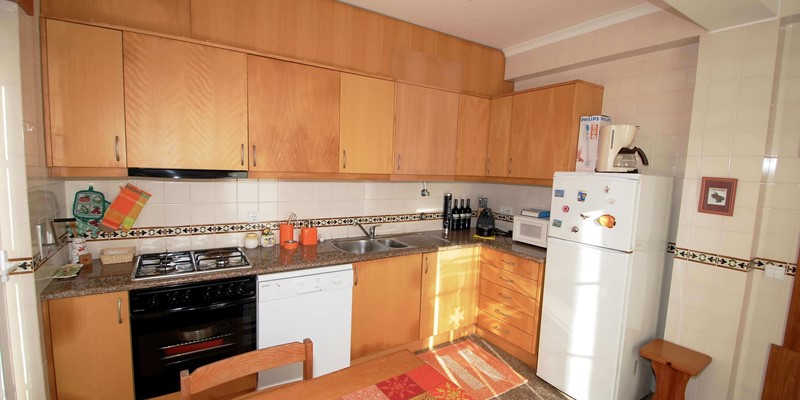 Fully equipped kitchen