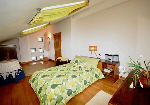 Large double bedroom