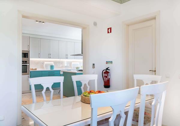 Eating Area Next To The Kitchen