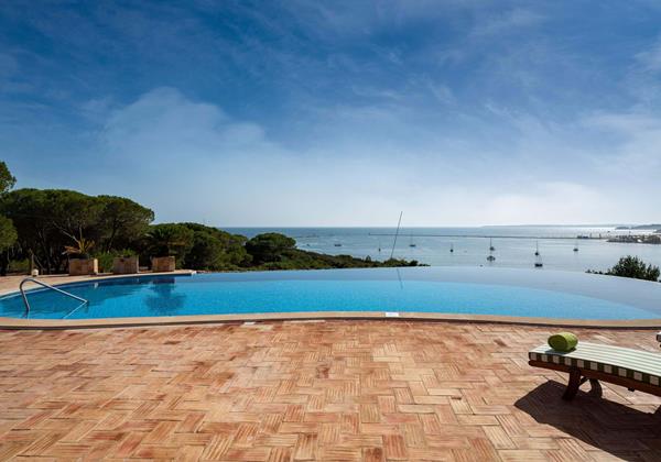 Fantastic Pool Area With Amazing View