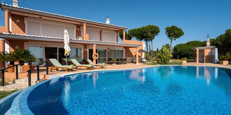 Luxurious Villa With Private Pool