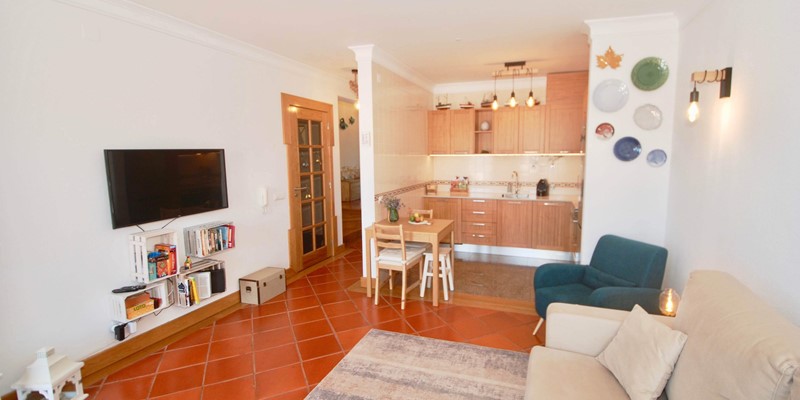 Lounge With Cable TV And Wi Fi